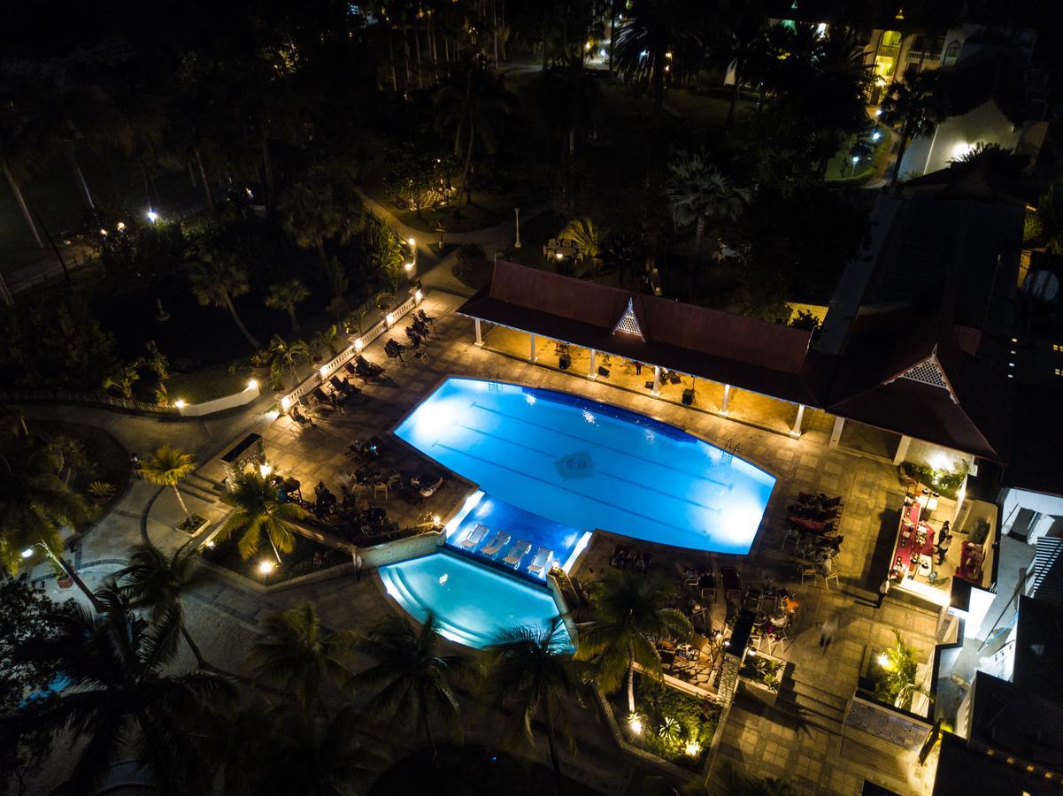 Moulin Sur Mer Beach Resort Montrouis Exterior photo